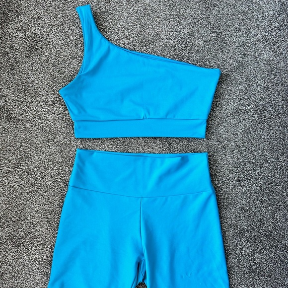 Skatie Active Set in Flashdance 💙 - Picture 2 of 4